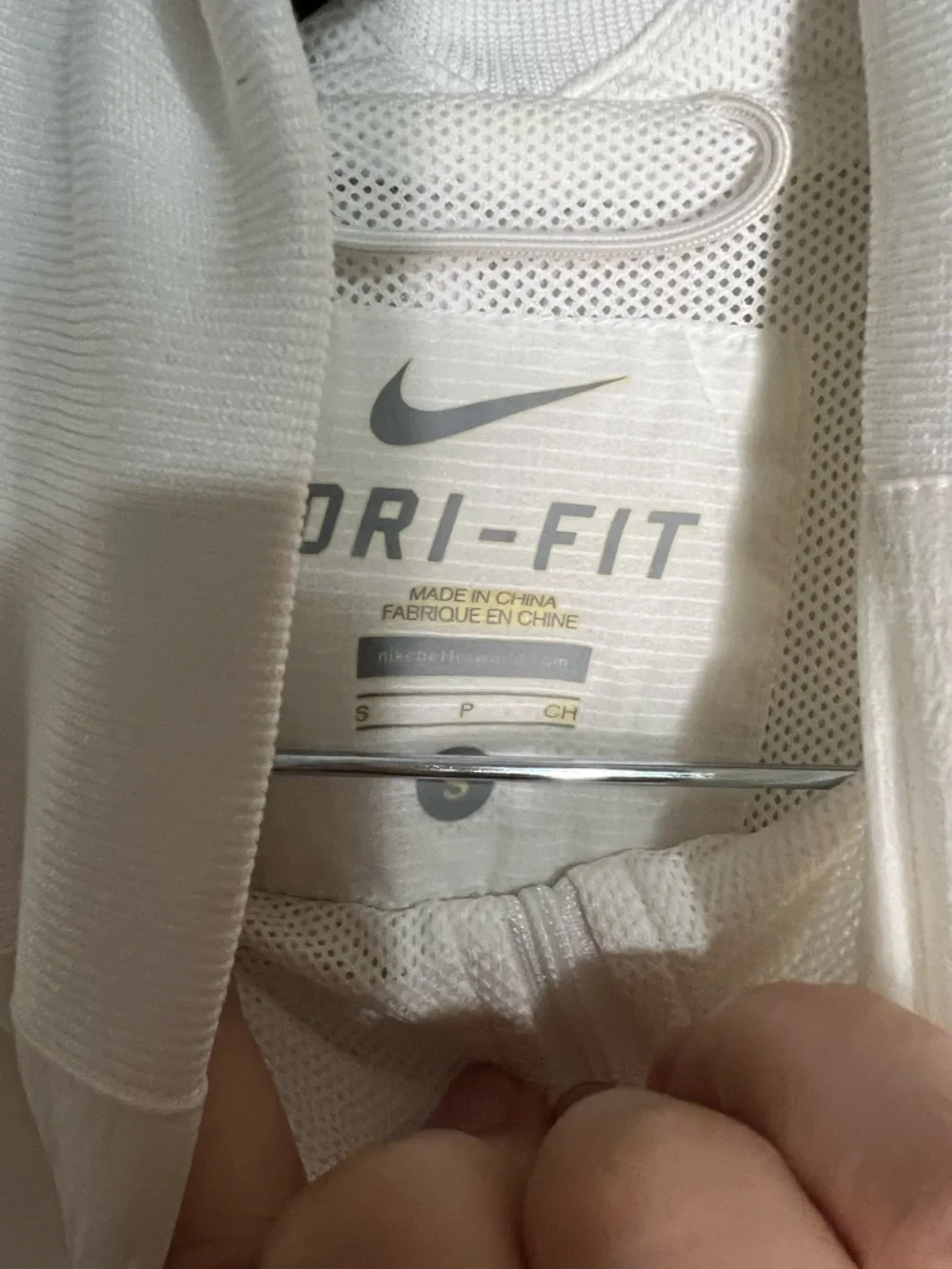 Nike Dri Fit Rafa Nadal Tennis Men’s White Lightweight Full-Zip Jacket‎